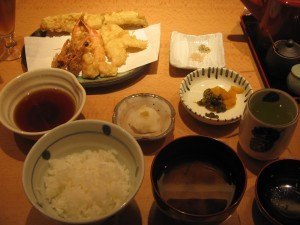 良い油を使った揚げたての天ぷらって本当に美味しいですね。