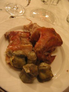 子豚料理(corderito)とスペインの野菜alcachofa
