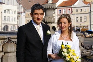 チェコでのシャルカとパコの結婚式の様子