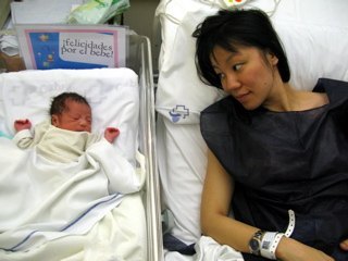 出産直後。小さいけれど元気いっぱいの赤ちゃんでした。