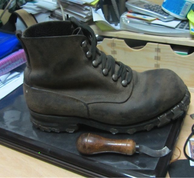第一次大戦の時に使用された靴。